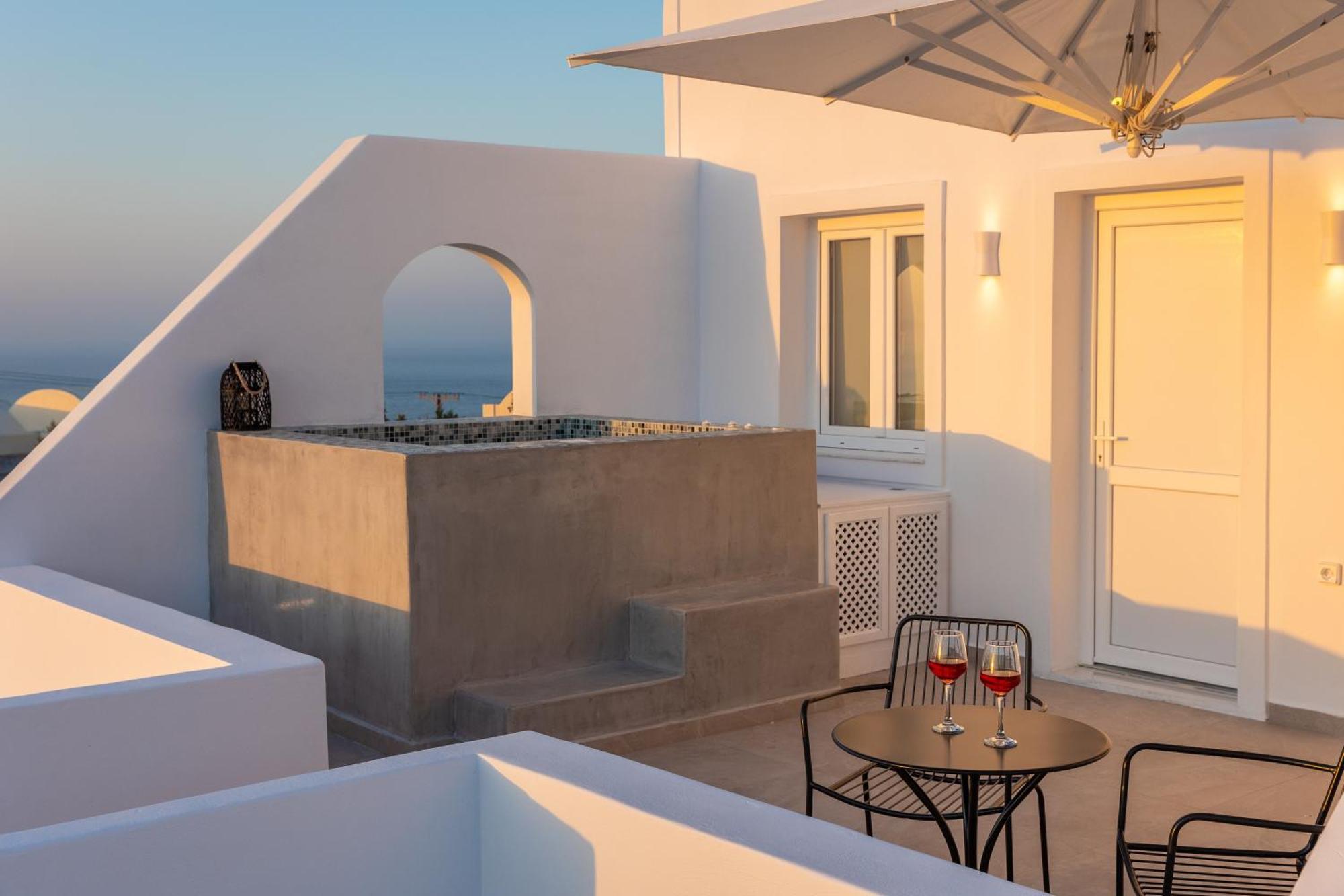 Theophrasti Suites Foinikiá المظهر الخارجي الصورة
