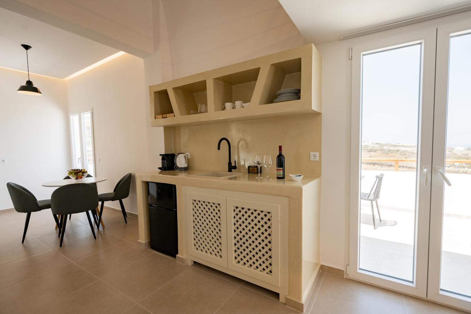 Theophrasti Suites Foinikiá الغرفة الصورة