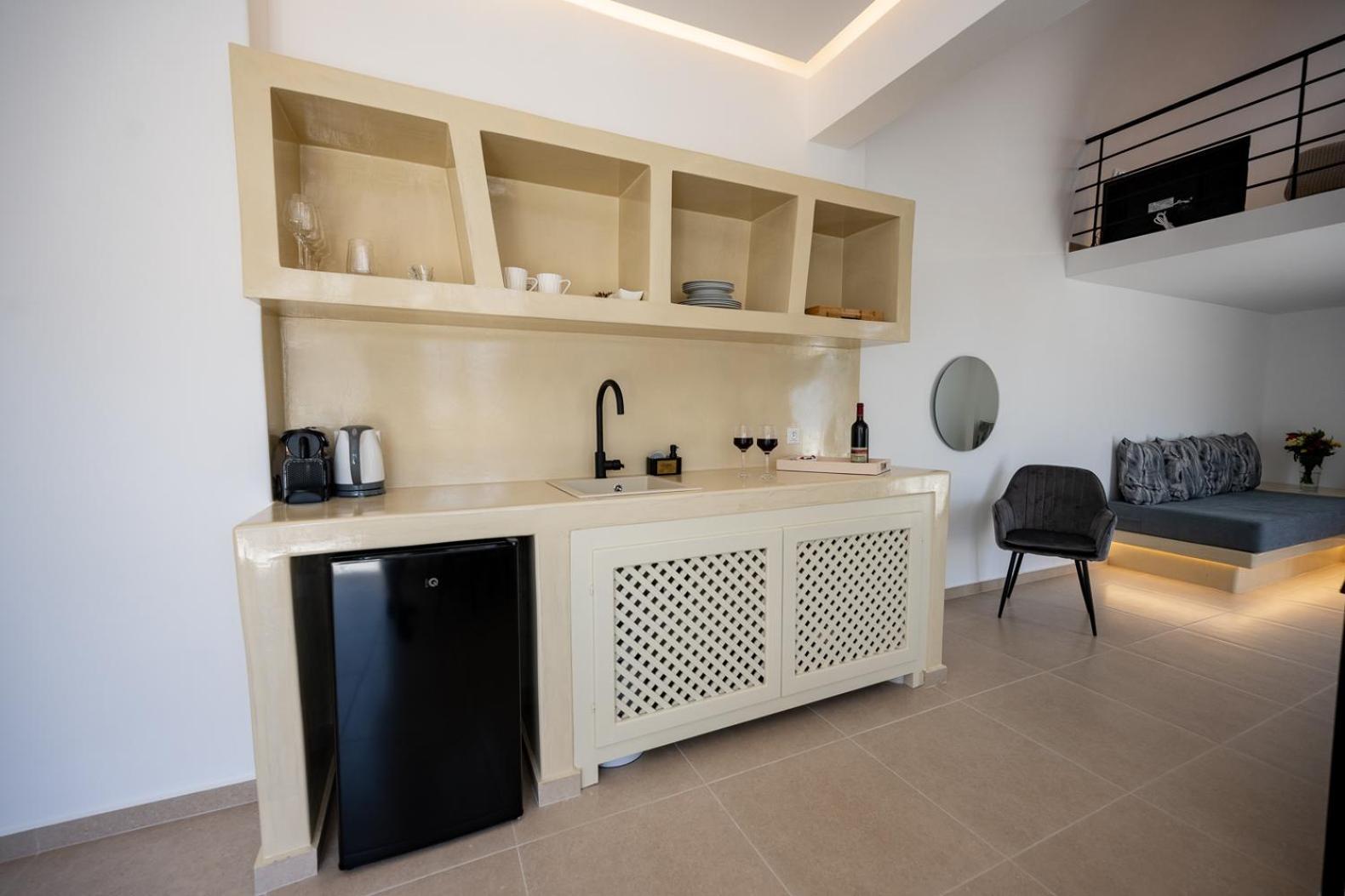 Theophrasti Suites Foinikiá المظهر الخارجي الصورة